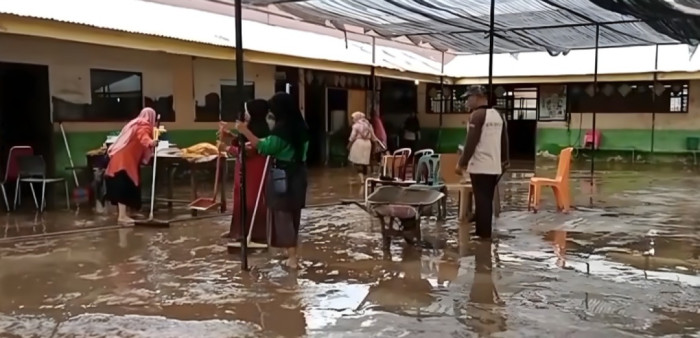 Dampak Banjir Aceh, Aktivitas Belajar Sejumlah Sekolah Lumpuh
