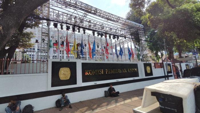 Antisipasi Pemilu 2 Putaran, KPU Tetapkan Pemungutan Suara Pilkada pada 27 November