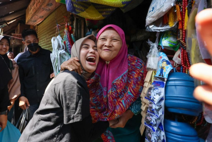 Atikoh Terima Berbagai Keluhan Rakyat Soal Harga Barang, Penurunan Pendapatan Pedagang, Hingga Masalah Pendidikan