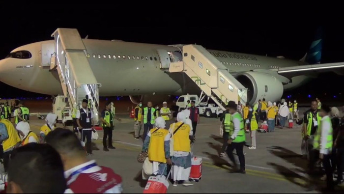 299 Calhaj Kloter Pertama Asal Embarkasi Haji Balikpapan Terbang Gunakan Airbus