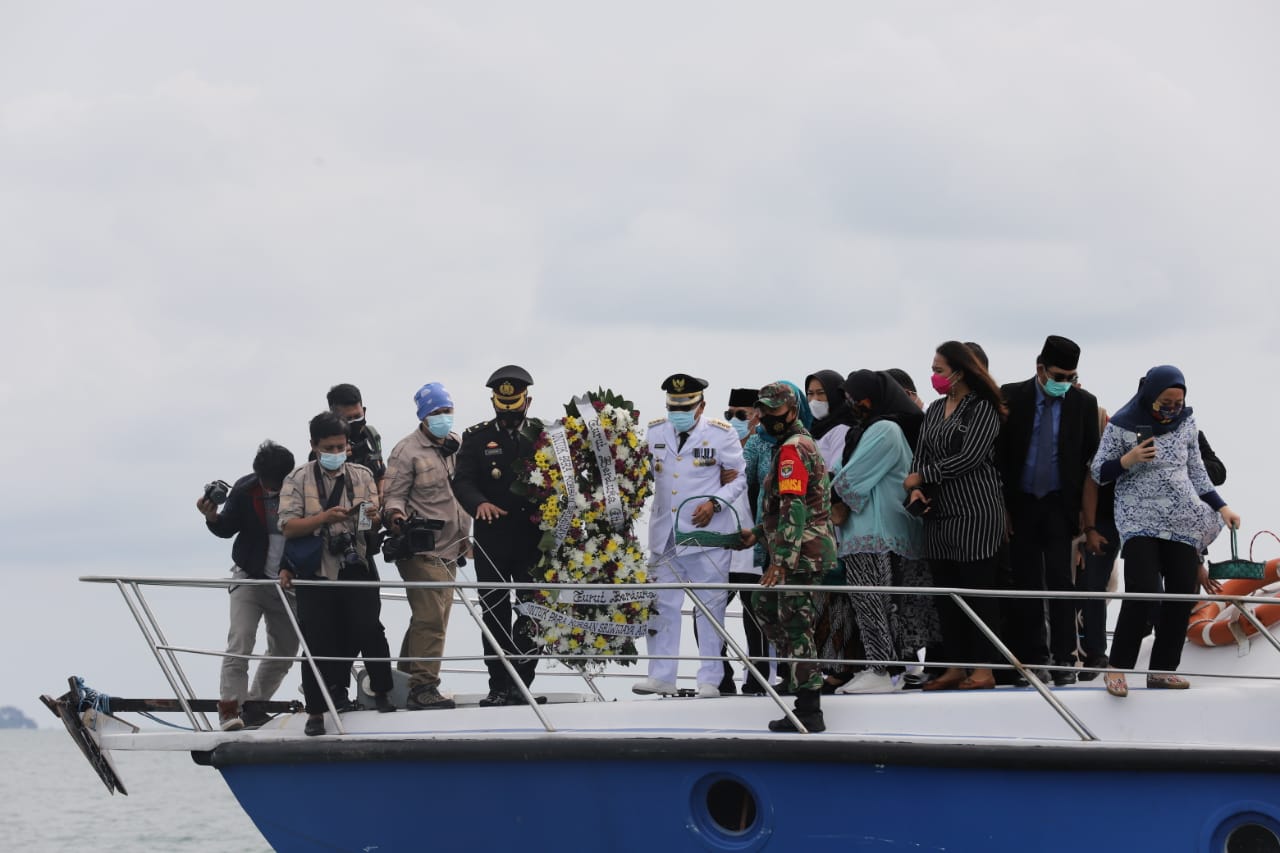 Junaedi Tutup Posko dan Pimpin Tabur Bunga bagi Korban Sriwijaya SJ-182