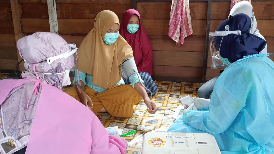 BIN dan Dinas Kesehatan Kabupaten Banjar Laksanakan Vaksinasi Door to Door
