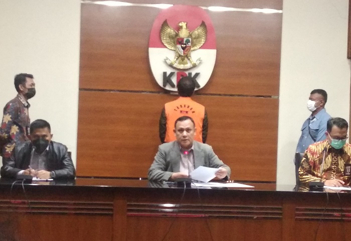 Azis Syamsuddin Berupaya Suap Mantan Penyidik KPK 