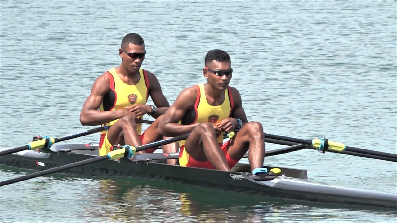 Raja Rowing Indonesia Memo dan Asuhan Tercepat di Dayung 2.000 Meter Putra