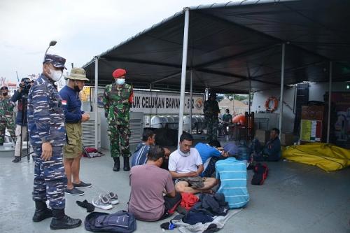Kapal Berpenumpang 16 Orang Tenggelam di Teluk Jakarta, 3 Meninggal