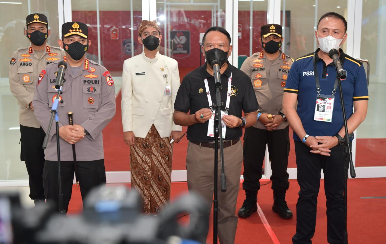 Menteri Pemuda dan Olahraga Optimis Kompetisi Sepak Bola Kembali Bergulir
