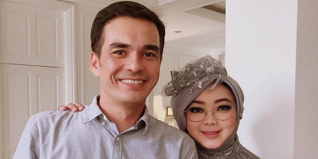 Rina Gunawan Tutup Usia