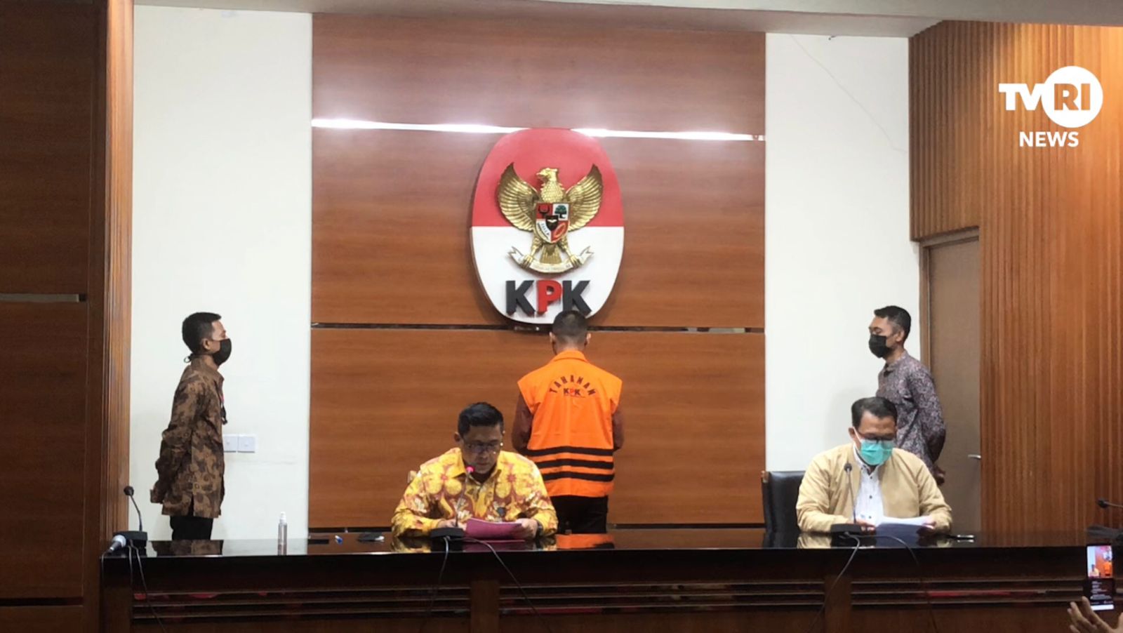 Adik Eks Bupati Lampung Utara Tersangka Gratifikasi