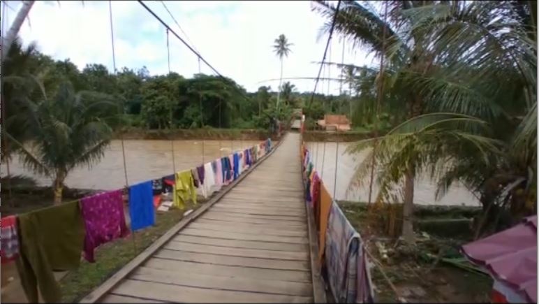 Banjir Akibatkan Tiga Jembatan Gantung Rusak