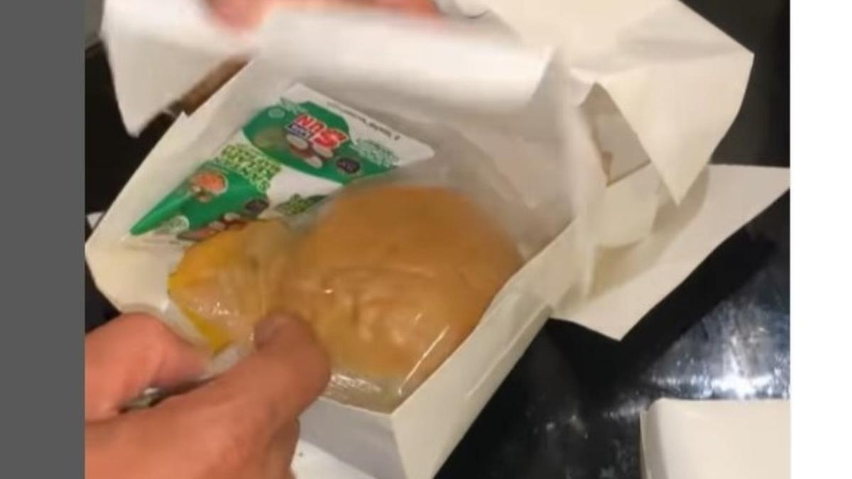 Menpora Dito Bantah Roti dan Santan Jadi Snack Untuk Atlet PON XXI 