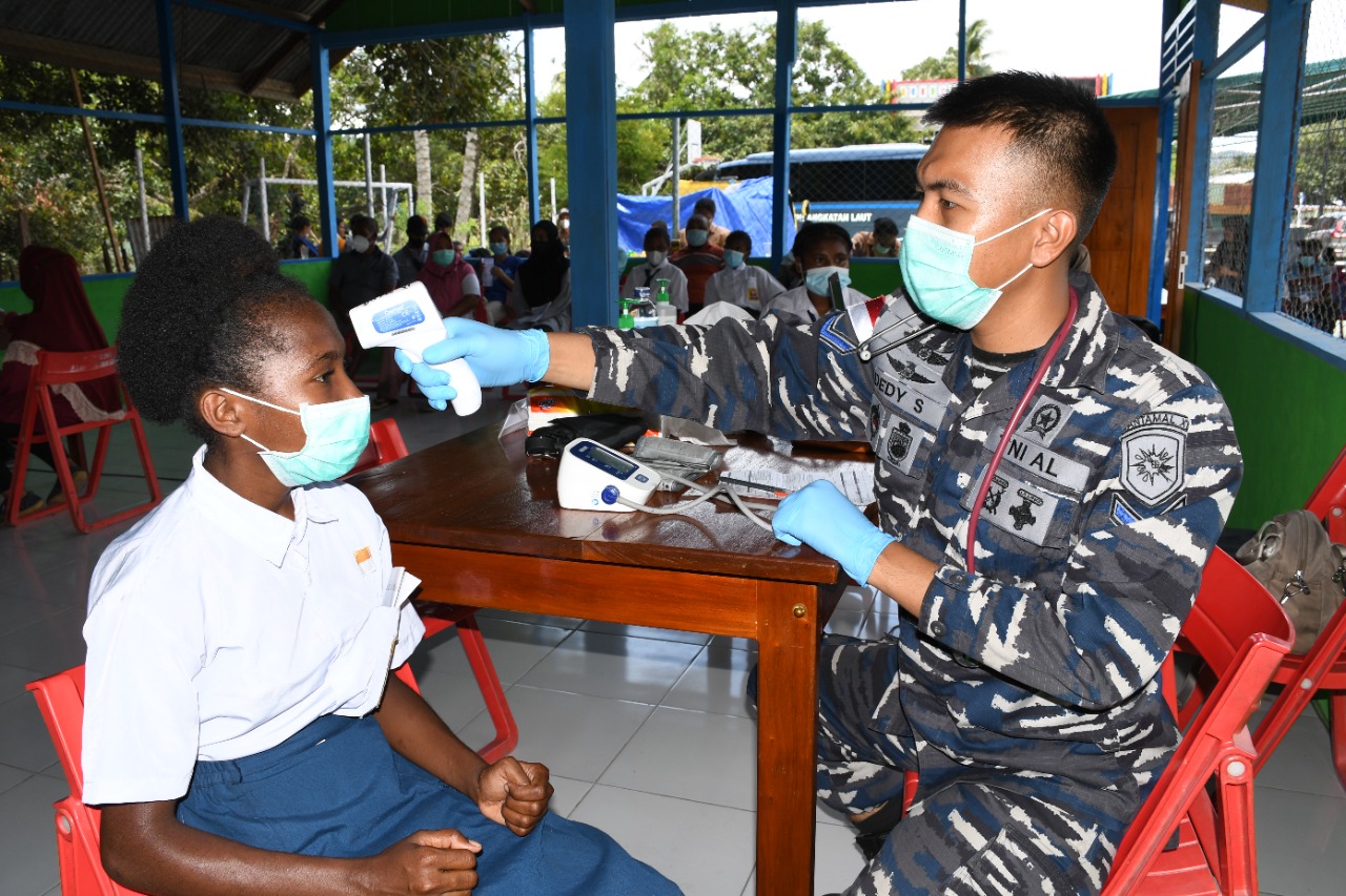 TNI AL Lantamal X Gencarkan Serbuan Vaksin Maritim