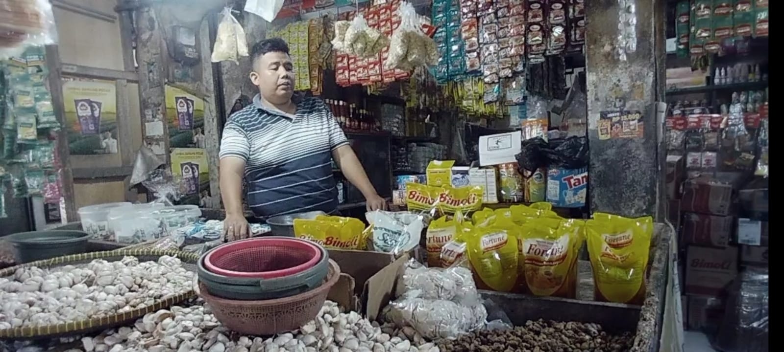 Harga Minyak Goreng di Pasar Singaparna Tasikmalaya Masih Rp20 Ribu per Liter
