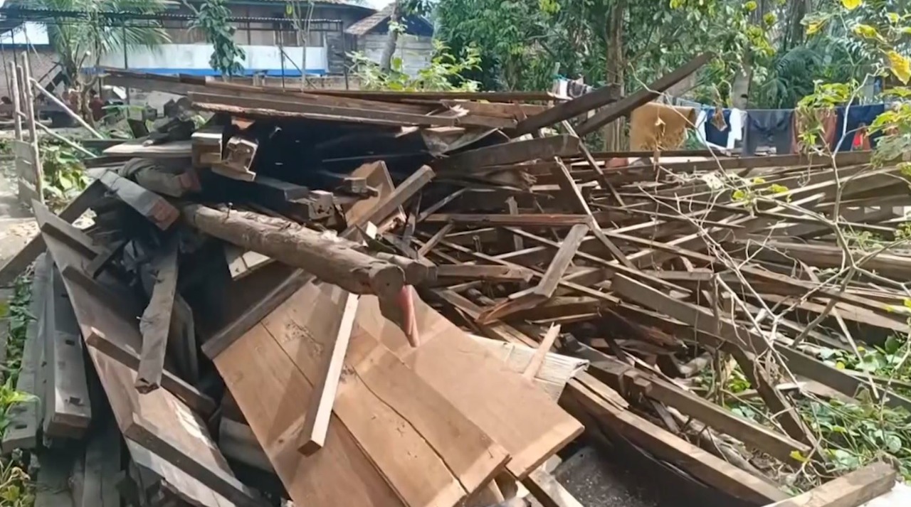 Sebanyak 58 Rumah Rusak Tersapu  Puting Beliung di Musi Rawas Utara