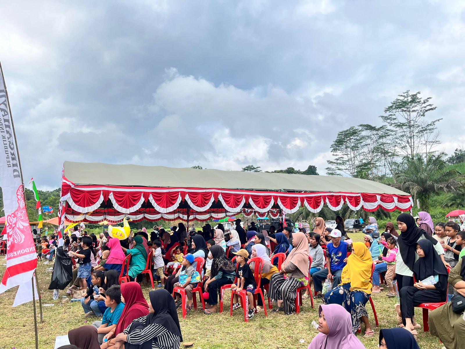 Lestarikan Budaya Lokal, Desa Sukomulyo Gelar Pagelaran Seni Kuda Lumping pada Peringatan HUT ke-79 RI