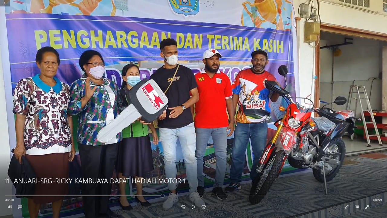 Pulang Kampung, Ricky Kambuaya Pemain Timnas Piala AFF 2020 Dihadiahi Motor