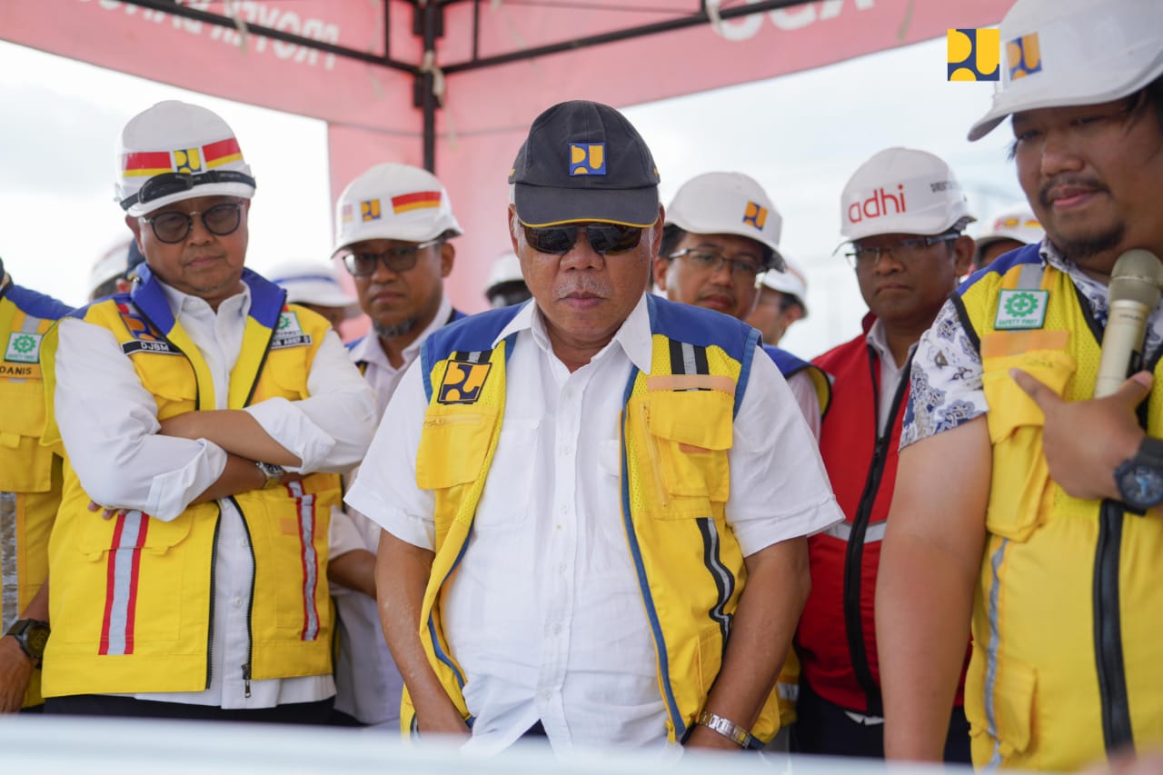 Menteri PUPR Tinjau Progres Pembangunan Masjid Negara IKN