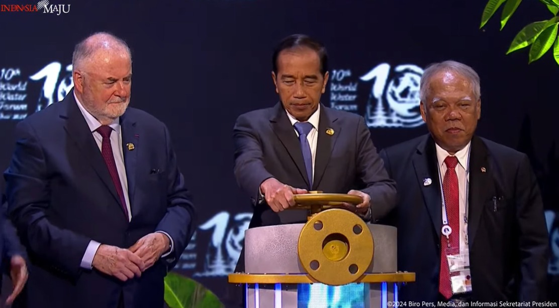 Presiden Jokowi Kenalkan Langsung Prabowo Sebagai Presiden RI di WWF ke-10