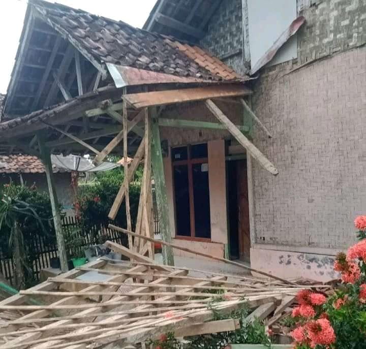 BNPB : 257 Rumah Rusak Pasca Gempa Bumi Berkekuatan M 6.6 Banten
