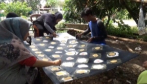 Pemuda Kreatif Lahirkan Batik Cap Khas Solok Selatan