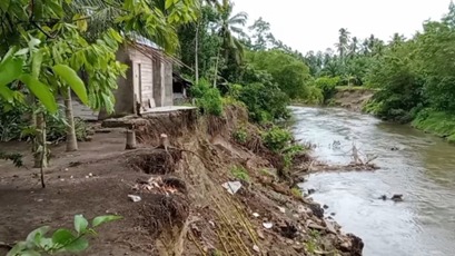 Penambangan Pasir Memperparah Abrasi Sungai yang Ancam Pemukiman Warga