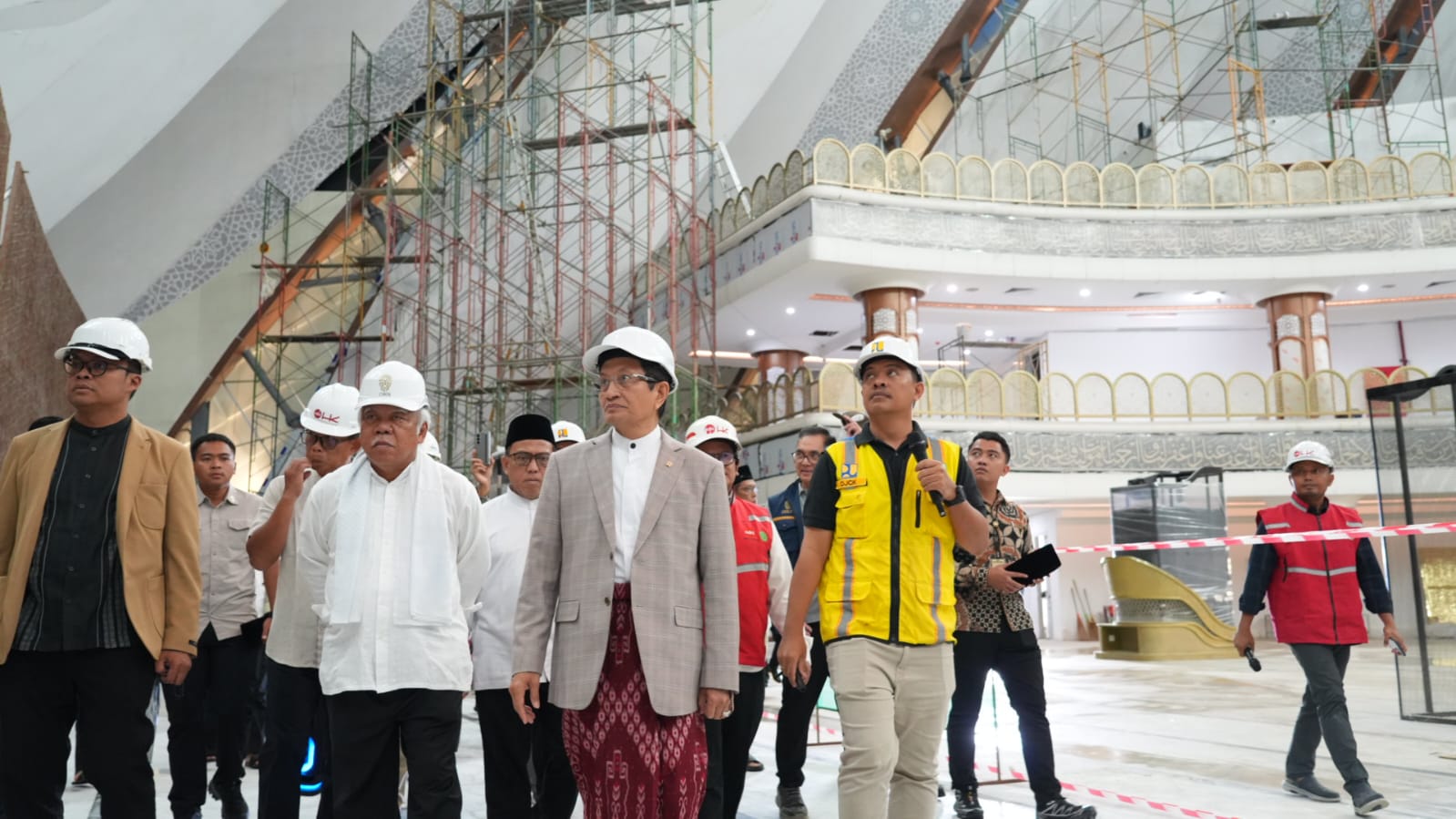Menag Tinjau Rumah Ibadah IKN, Masjid Negara Hampir Rampung dan Jadi Simbol Kerukunan