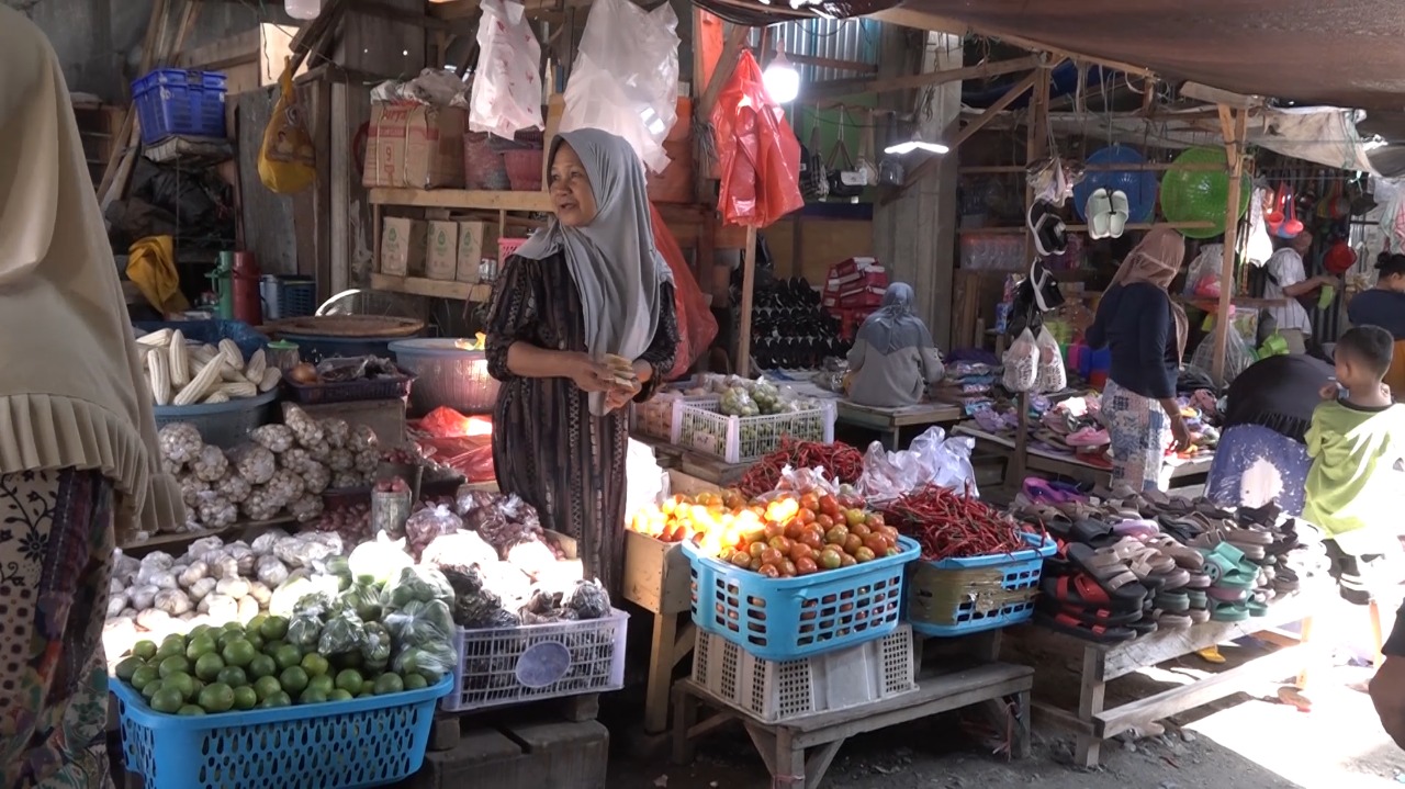 Harga Kebutuhan Pokok di Pasar Tradisional Kota Palu Terus Melonjak
