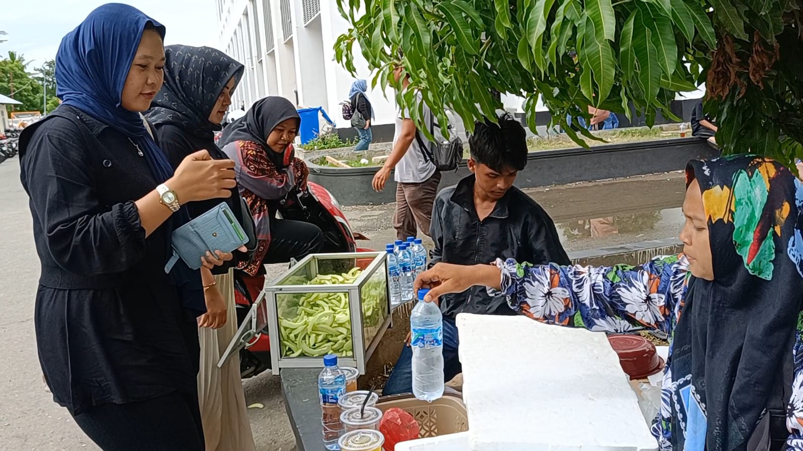 Pedagang di PON XXI Aceh Alami Tantangan Berjualan, Biaya Sewa Stand Tinggi Capai 7 Juta