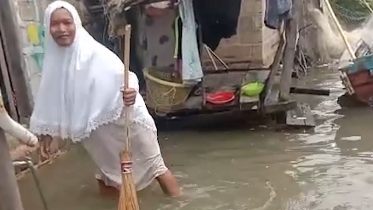 Puluhan Rumah Warga Tanjung Bangka Barat Terendam Banjir Rob